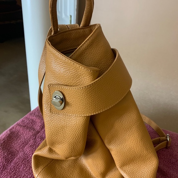 Backpack - Picture 3 of 4